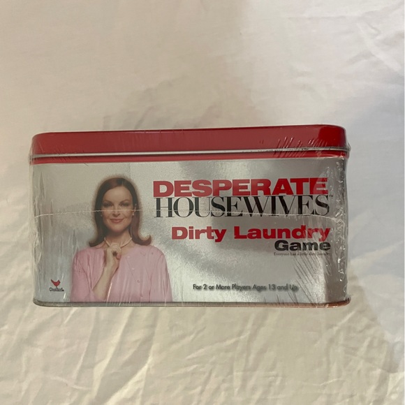 NEW Cardinal Desperate Housewives Dirty Laundry Game - Picture 3 of 6